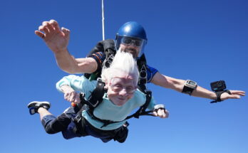 104-year-old woman dies after breaking world skydiving record