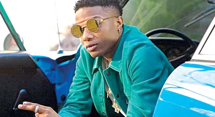 I'm lost without you Mom– Wizkid breaks down at mother’s funeral:ikejabird.com