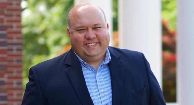 U.S. pastor commits suicide after cross-dressing photos leak